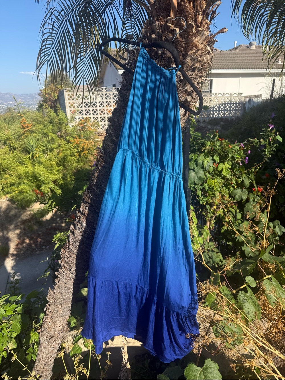 Knox Rose Blue Ombre Halter Maxi Dress